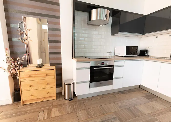 Superb Location & Chic W' 2bedroom Budapest