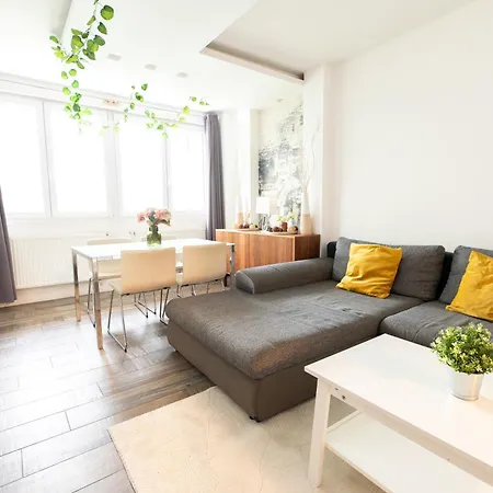 Superb Location & Chic W' 2bedroom Boedapest