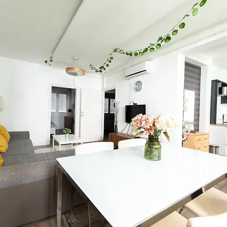 Superb Location & Chic W' 2bedroom *