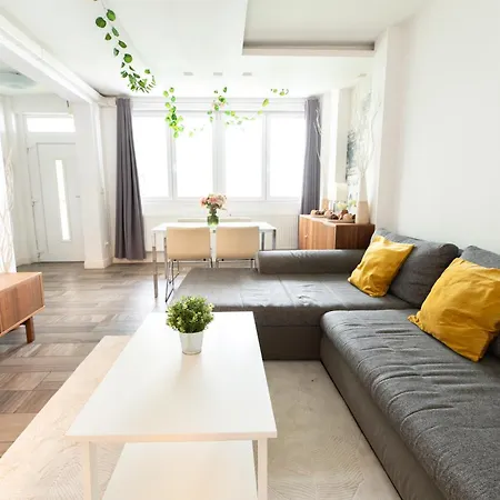 Daire Superb Location & Chic W' 2bedroom