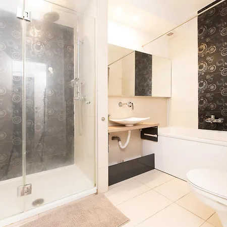 Daire Superb Location & Chic W' 2bedroom *