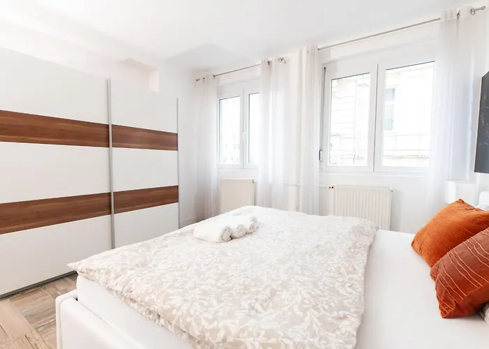 Superb Location & Chic W' 2bedroom Apartamento