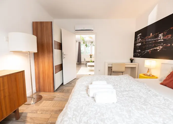 Superb Location & Chic W' 2bedroom * Budapeste